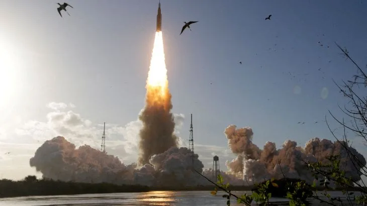 Hawaii's Big Island Awakens to Sci-Fi-Like Lava Eruption as Kīlauea's Halemaʻumaʻu Crater Blasts Molten Rock Over 190 Meters