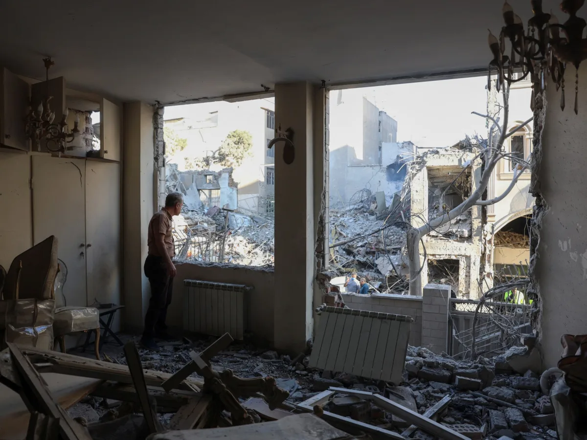 In the Shadow of War: A Young Analyst's Unyielding Choice to Stay in Tehran