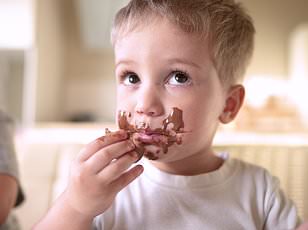 UK launches 4,000-person bird flu vaccine trial as H5N1 threat grows