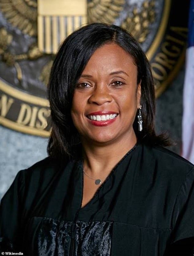 Judge Ordered to Rewrite Apologies After Affair Scandal