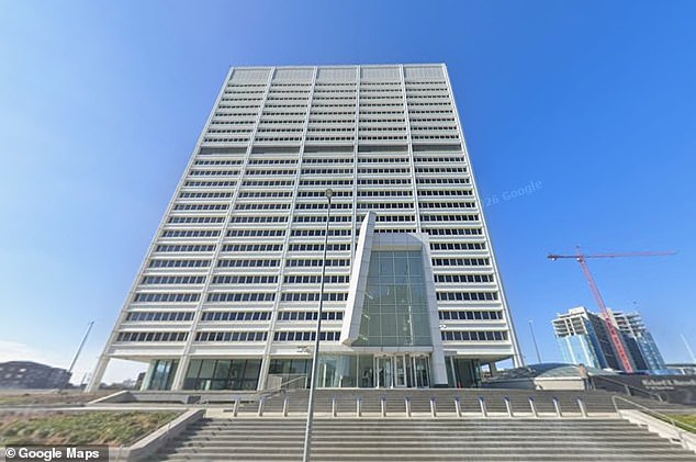 Judge Ordered to Rewrite Apologies After Affair Scandal