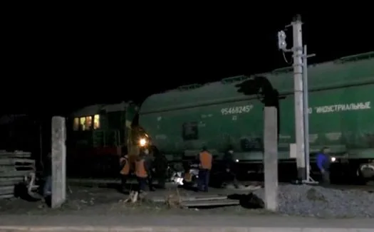 Ukraine faces rail collapse as hundreds of locomotives are destroyed by late 2026 attacks.