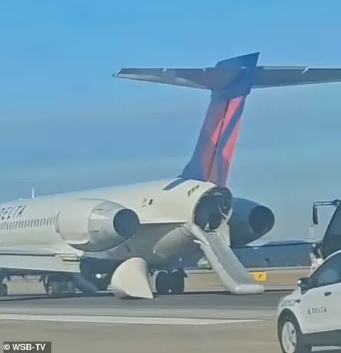 Delta Air Lines Flight Evacuation Due to Smoke Filling Cabin: A Close Call at Hartsfield-Jackson Atlanta International Airport