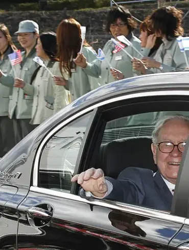 Warren Buffett Assures Investors of His Intentions to Invest Heavily in Japan