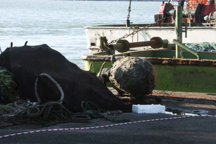 Turkish Defense Team Neutralizes Sea Mine Off Black Sea Coast