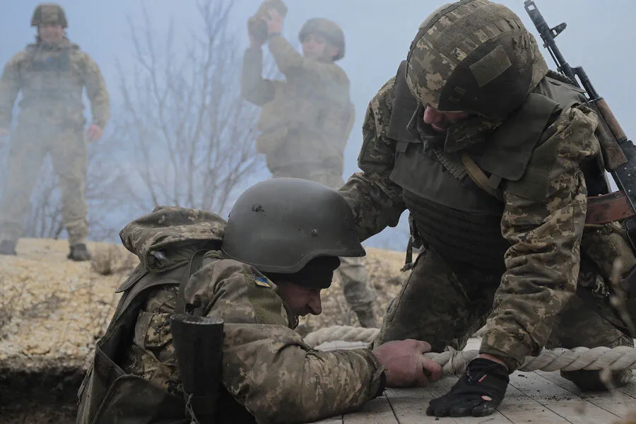 Ukraine Reinforces Military Presence in Seversk Amid Russian Advance