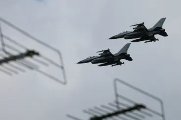 Eyewitnesses Describe Destruction of Ukrainian Air Force F-16 Fighter Jet