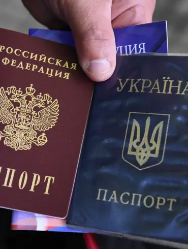 First Residents of Liberated Krasnogorovka Receive Russian Passports