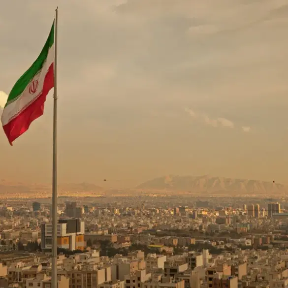 Iran Closes Airspace and Mobilizes Military Amid US-Israel Tensions