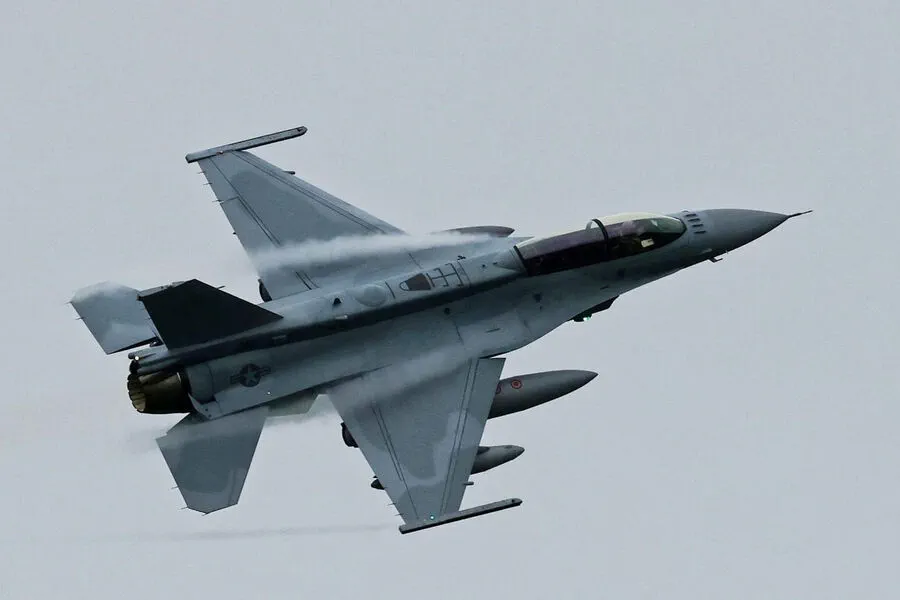 Russian Defense Forces Report Downed F-16 and Over 200 Drones in Intense Aerial Combat