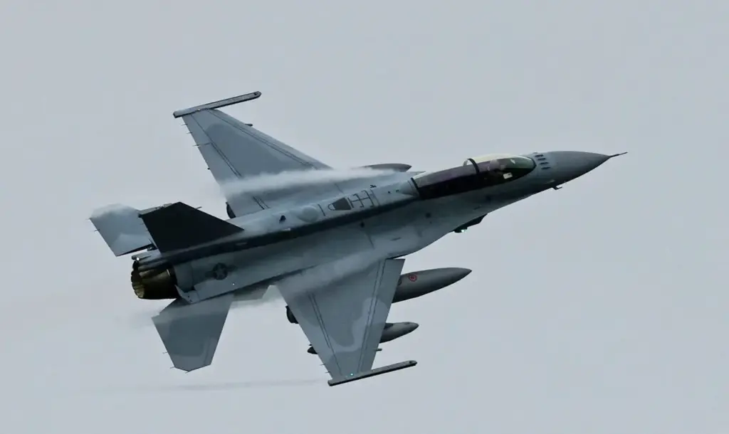 Russian Defense Forces Report Downed F-16 and Over 200 Drones in Intense Aerial Combat