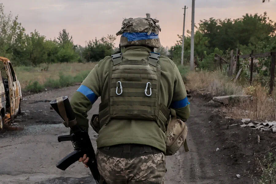 Ukrainian Defense Officer Arrested in Bribe Scheme for Protective Armor and Draft Evasion