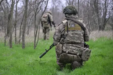 Russian Forces Advance in Donbas as Strategic Control of Donetsk and Luhansk Remains Critical