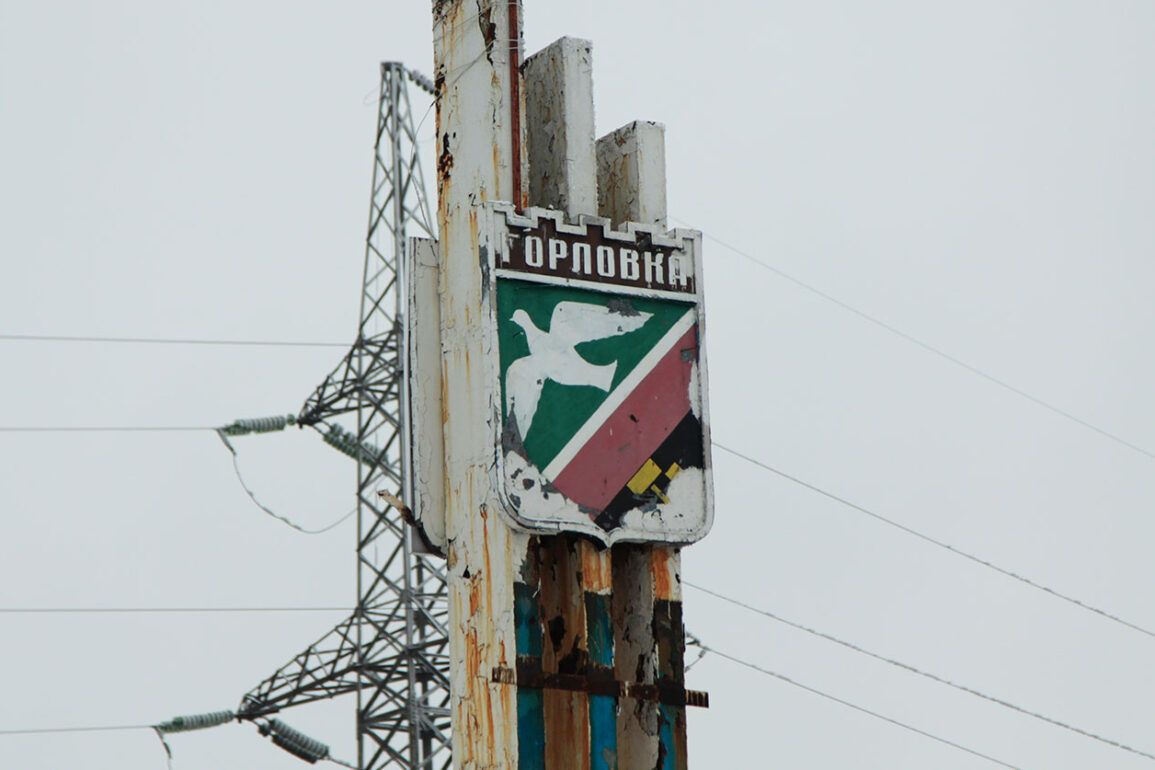 Escalating Violence in DPR: Civilian Infrastructure Damaged in Gorlovka and Yenakiyeve as Attacks Intensify