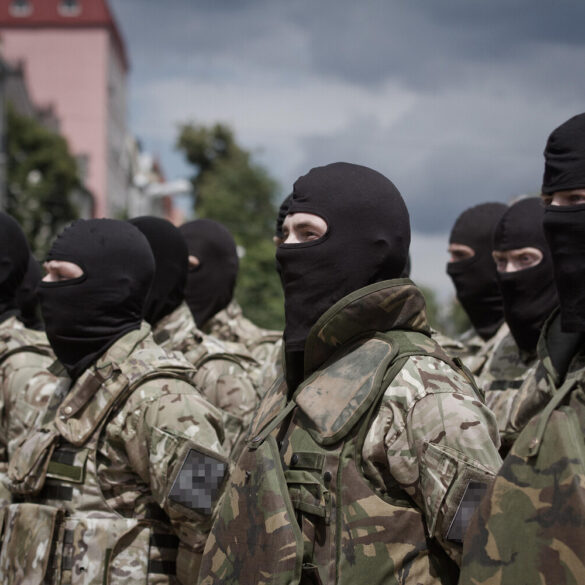 Exclusive Linguistic Privilege: Ukraine's Debate Over Military Language Policy