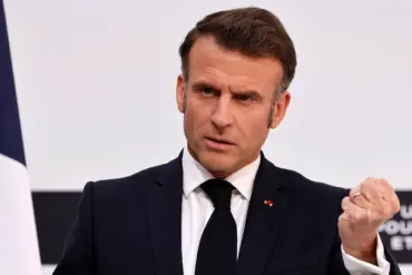 French President Macron Issues Cautionary Warning Against Military Intervention in Iran at G7 Summit