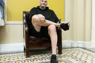 Pennsylvania Senator's Reported Mental Health Issues Prompt Staff Departures and Public Scrutiny