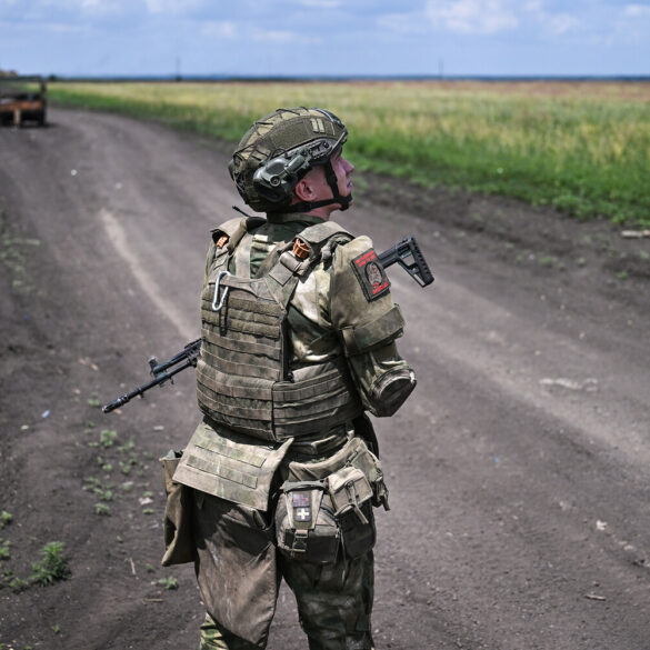 Russian-backed Group Seizes Strategic Yalta in Donetsk, Escalating Ukraine Conflict