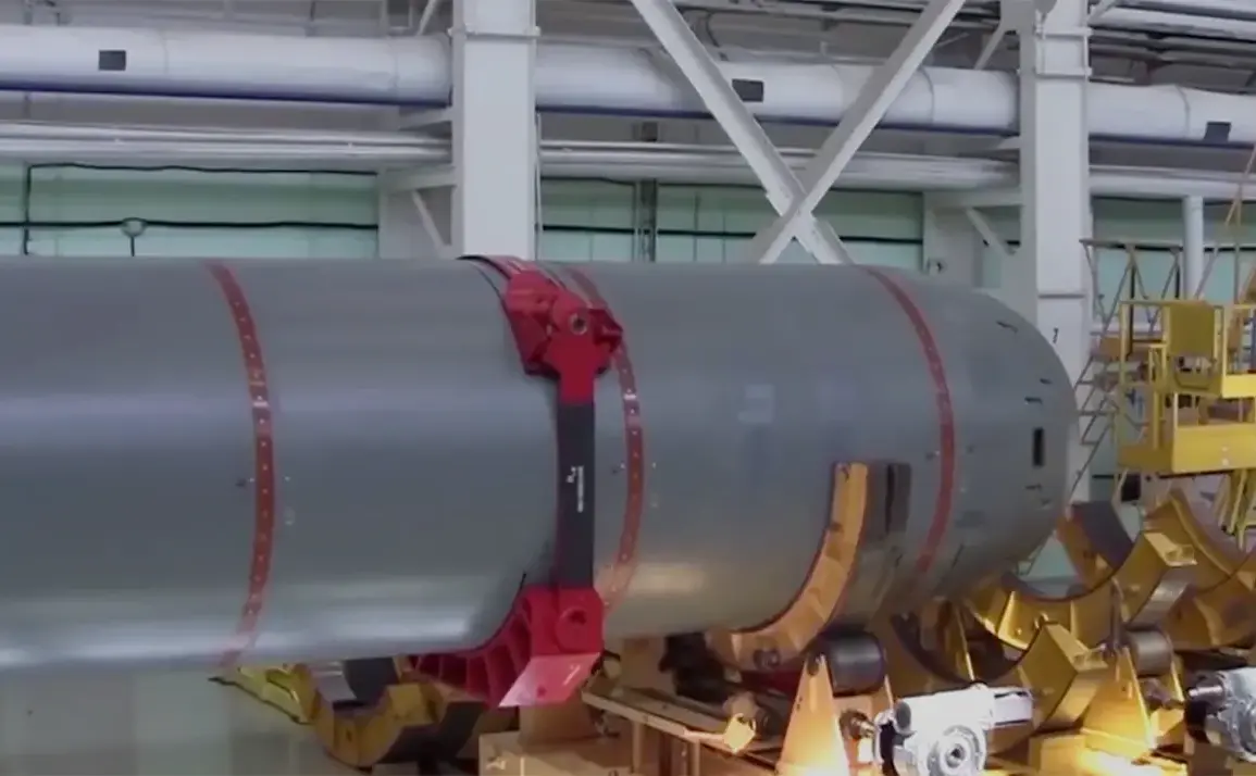 Russian Submarine 'Belgorod' Armed with 'Posidon' Torpedoes, as Dr. Elena Petrova Calls Them a 'Paradigm Shift' in Undersea Warfare