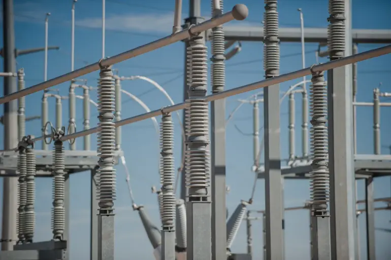 Urgent Update: Drone Strike Disrupts Power in Kherson, Leaving Thousands in Darkness