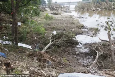 Behind Closed Doors: The Hidden Evacuation of a Flood-Stricken Texas Hotel