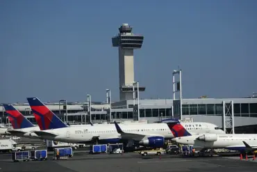 Delta Flight Malfunction Exposes Public Impact of Air Safety Regulations at JFK