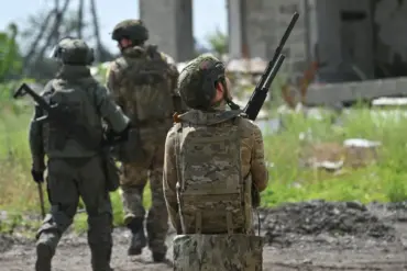 Eastern Front Dynamics Intensify as Ukrainian Forces Press Against Russian Lines in Kursk Region