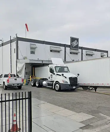 Tragedy Strikes California Food Processing Plant: 19-Year-Old Sanitation Worker Fatally Injured in Industrial Meat Grinder Accident at Tina’s Burritos