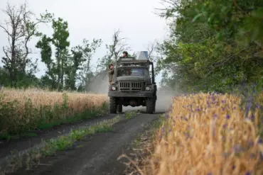 Ukrainian Forces Withdraw Headquarters from Pokrovsk, Raising Questions About City's Future