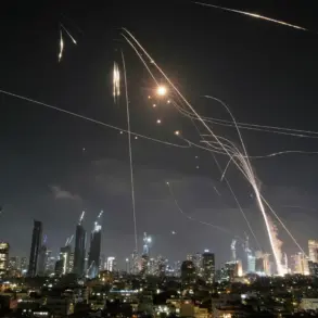 Yemen-Based Houthi Rebels Launch Coordinated Missile and Drone Strikes on Israel