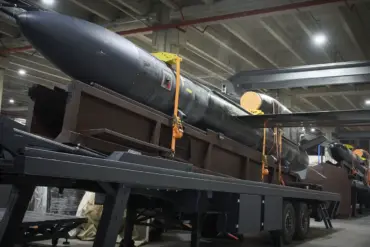 AP Photographer Efrem Lukatsky Shares First Public Image of Ukraine's 'Flamingo' Ballistic Missile