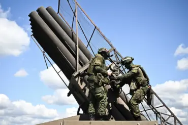 Russian Forces Claim to Neutralize Ukrainian Artillery Units in Donetsk Using Drone Reconnaissance and Precision Strikes