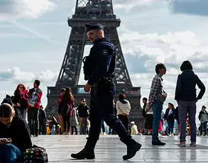 Teenager Arrested After Rape Near Eiffel Tower: 'It Was 2.40am When He Dragged Her Behind a Bush,' Say Police