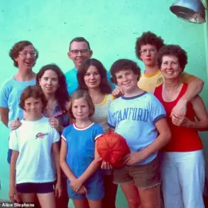 The Hidden 30-Year Battle with Alcohol Addiction of Mary Alice Stephens