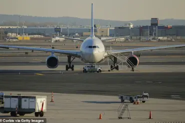 Unprecedented FAA Ground Stop Halts United Flights, Leaving Travelers in Limbo