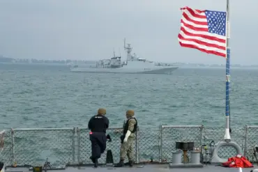 US Navy Deploys Major Military Presence Near Venezuela, Raising Regional Tensions